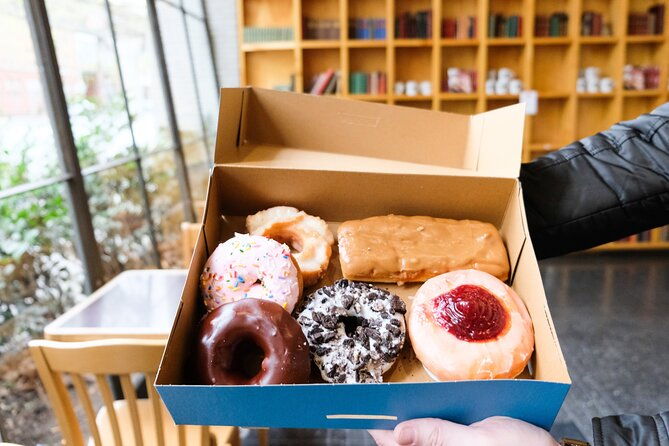 seattle-holiday-donut-adventure-walking-food-tour