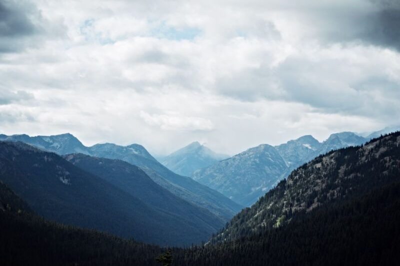 seattle-private-cascade-mountains-and-waterfalls-day-tour