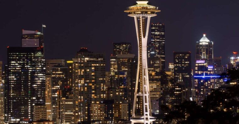 seattle-scenic-night-tour-with-space-needle-skywheel