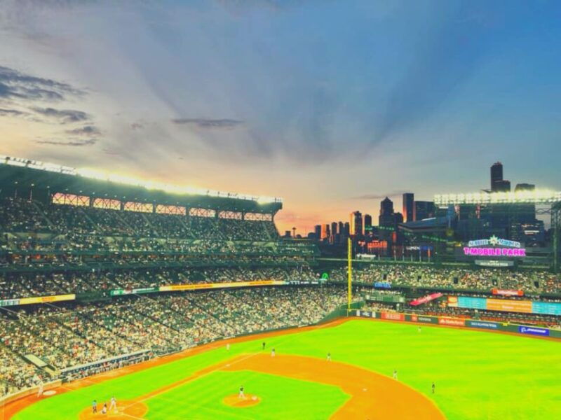 seattle-seattle-mariners-baseball-game-at-t-mobile-park
