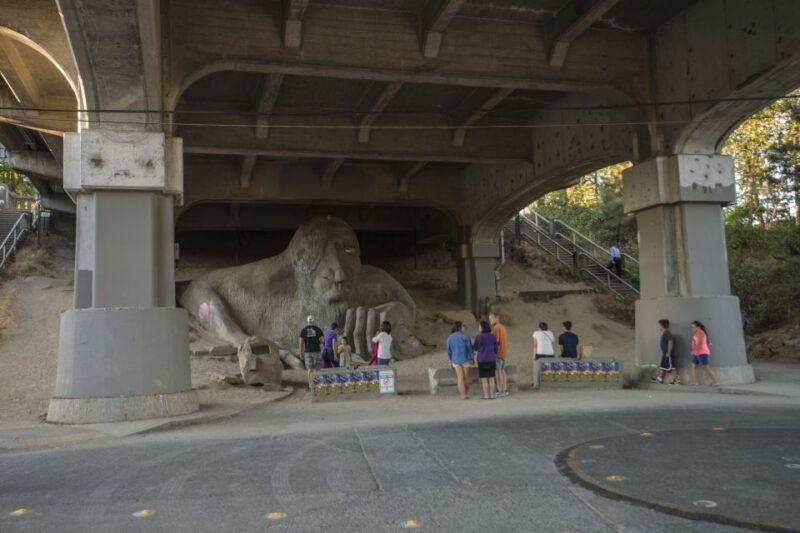 seattle-sightseeing-bus-tour-with-the-ballard-locks