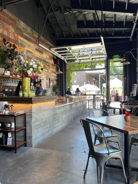 sebastopol-guided-wine-tasting-experience-with-sommelier