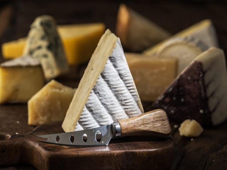 secret-17th-cellar-cheese-wine-tasting-in-paris
