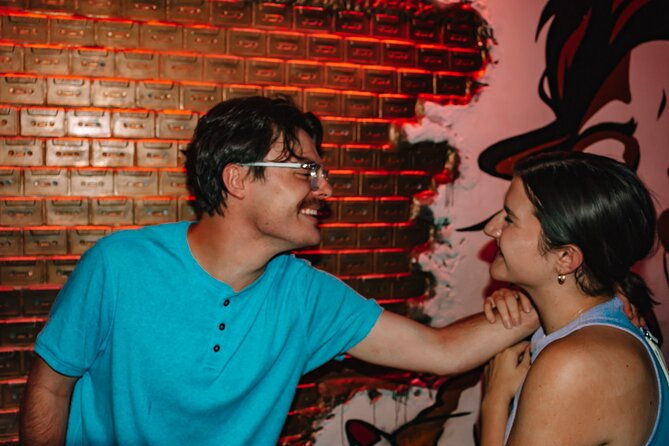 secret-bars-and-favorite-spots-walking-tour-in-philadelphia