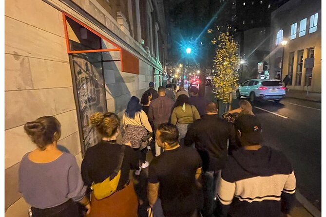 secret-bars-and-favorite-spots-walking-tour-in-philadelphia