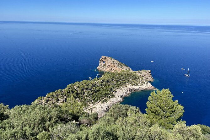 secret-corners-and-tastes-of-mallorca-by-private-suv-tour