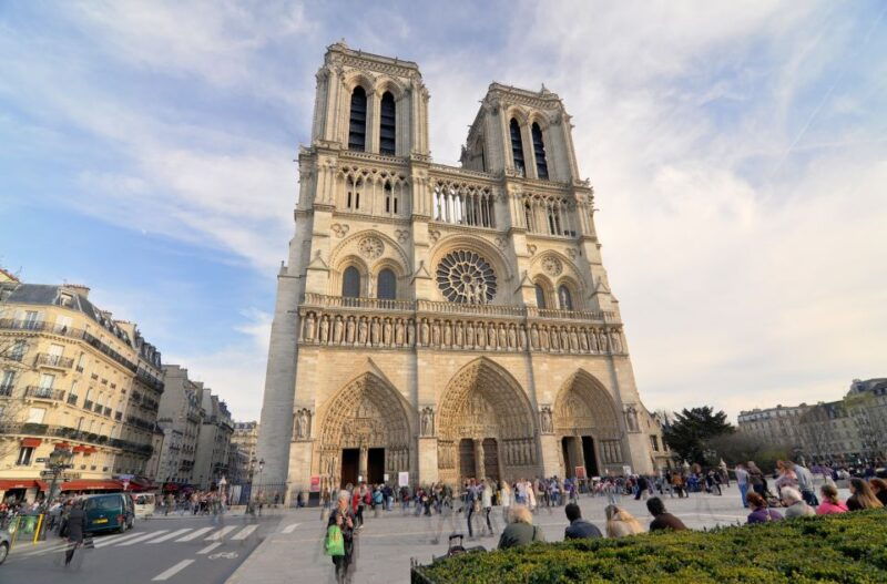 secret-food-tours-notre-dame-the-heart-of-paris