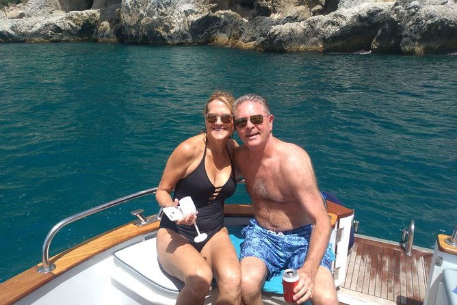 secret-gem-tour-of-the-amalfi-coast-by-car-boat