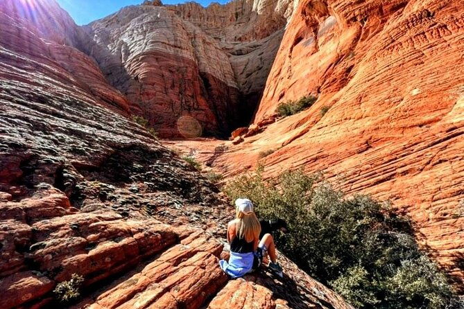 secret-petroglyphs-hike-adventure