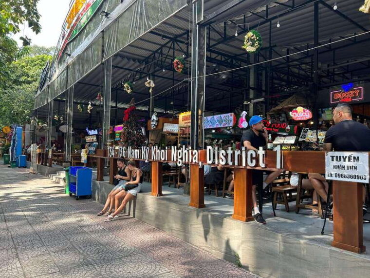 secret-walking-food-tour-ho-chi-minh-city