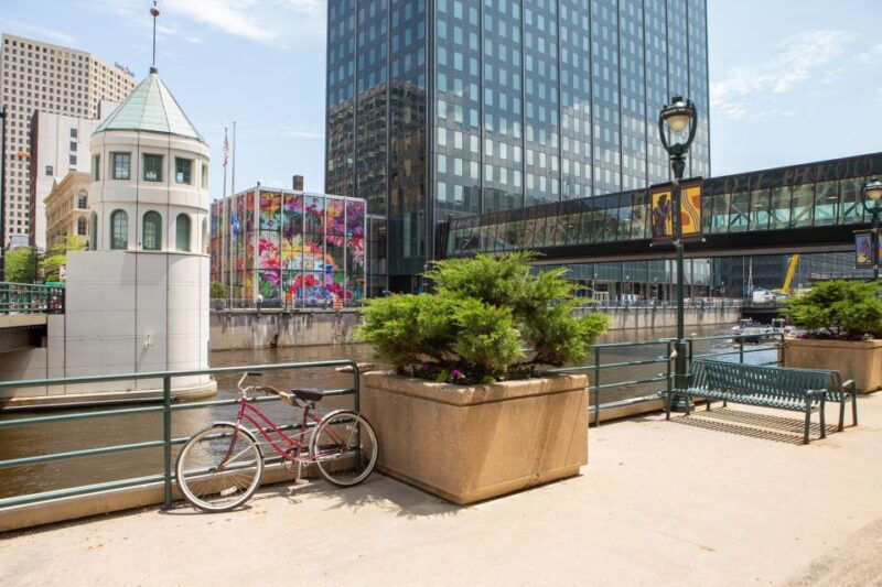 secret-walking-food-tour-milwaukee