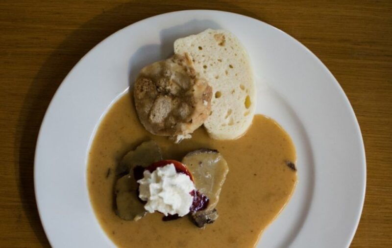 secret-walking-food-tour-prague