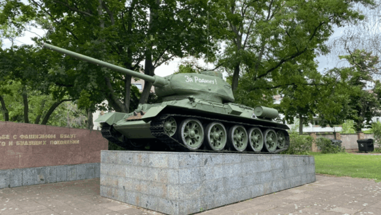 secret-ww2-tour-go-beyond-sightseeing-by-private-vehicle