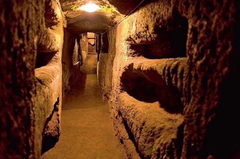 secrets-below-rome-tour-catacombs-and-ancient-appian-way