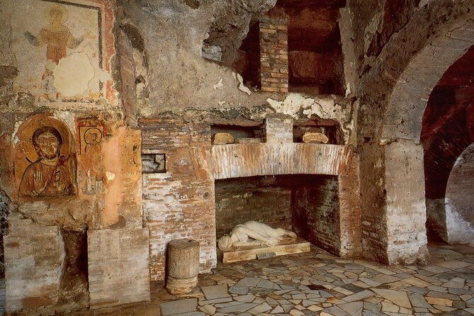 secrets-beneath-rome-capuchin-crypt-and-catacombs-tour