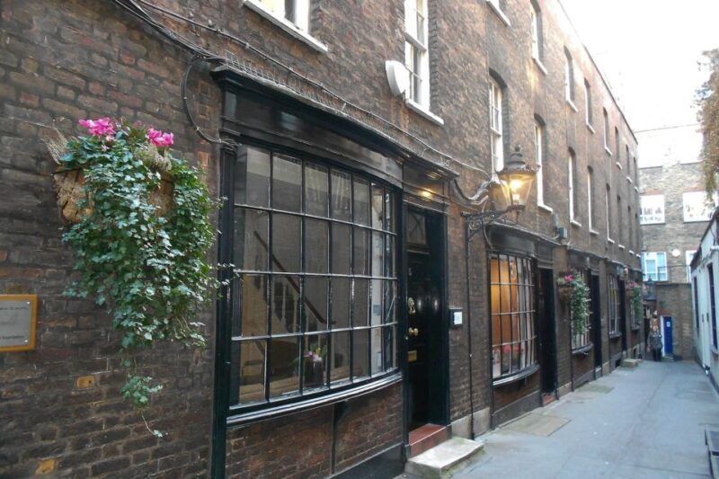 secrets-of-london-walking-tour