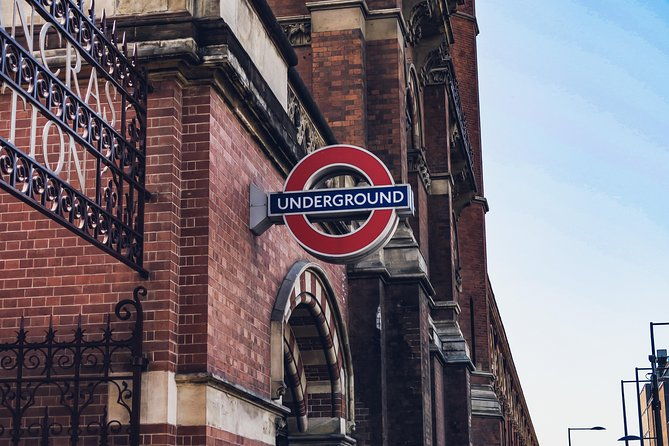 secrets-of-the-london-underground-small-group-walking-tour-2