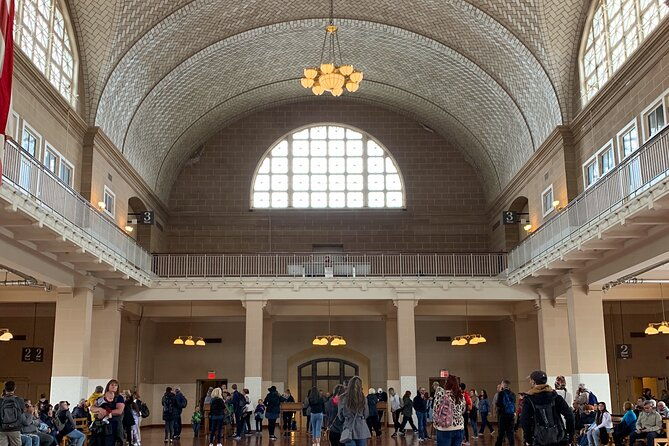 secrets-of-the-statue-of-liberty-and-ellis-island-guided-tour