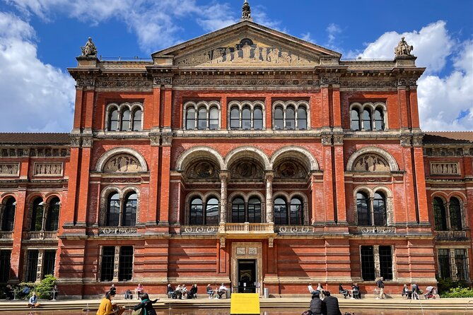 secrets-of-the-victoria-and-albert-museum-private-tour
