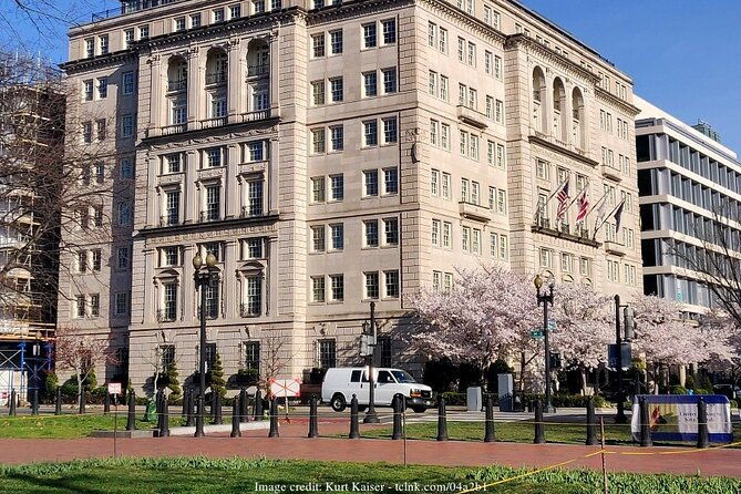 secrets-scandals-washington-dc-private-half-day-walking-tour