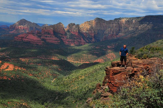 sedona-with-jerome-and-montezuma-castle-one-day-van-tour