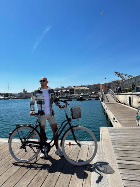 see-port-saplaya-city-of-arts-and-sciences-on-a-bike-tour