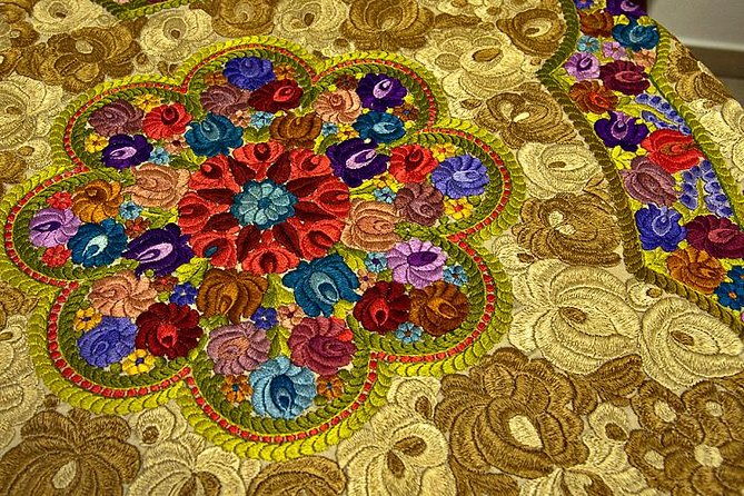 see-the-most-colorful-folklife-in-hungay-matyo-culture-day-trip-from-budapest