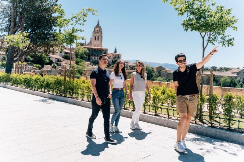 segovia-guided-visit-alcazar-hiking-with-high-speed-train