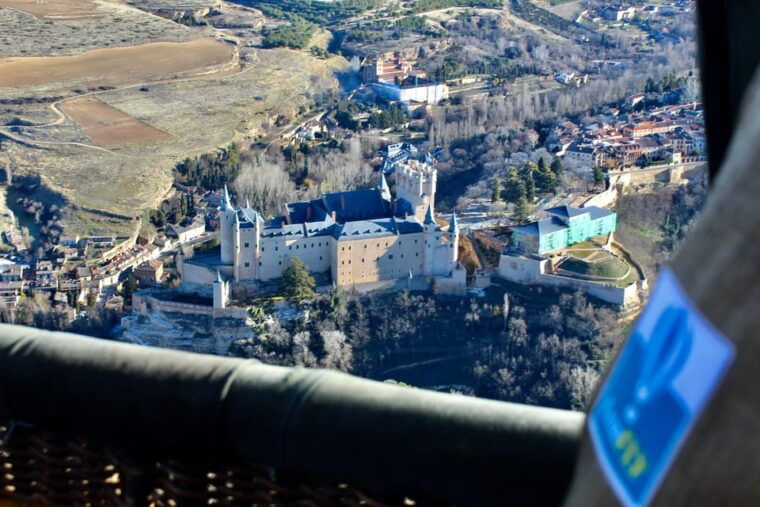 segovia-hot-air-balloon-flight-with-picnic-and-cava