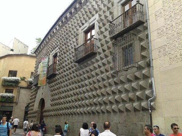 segovia-private-5-hours-tour-from-madrid-with-hotel-pick-up