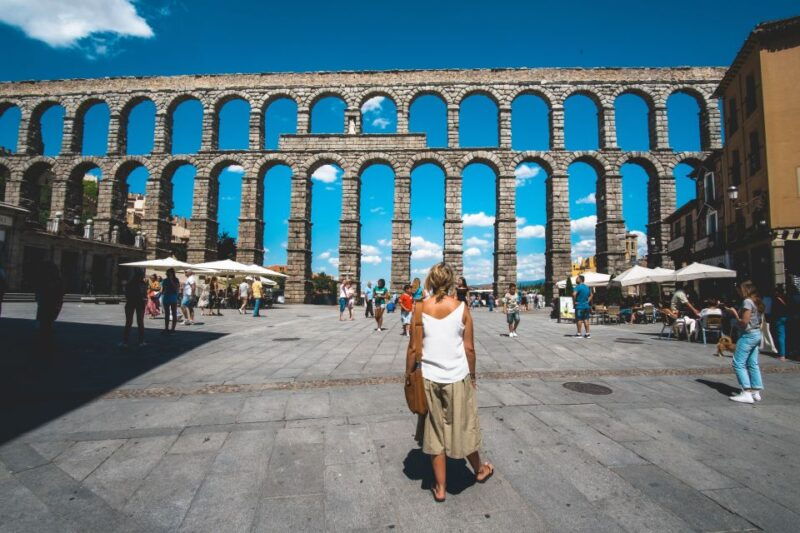 segovia-private-city-walking-tour-with-alcazar-of-segovia