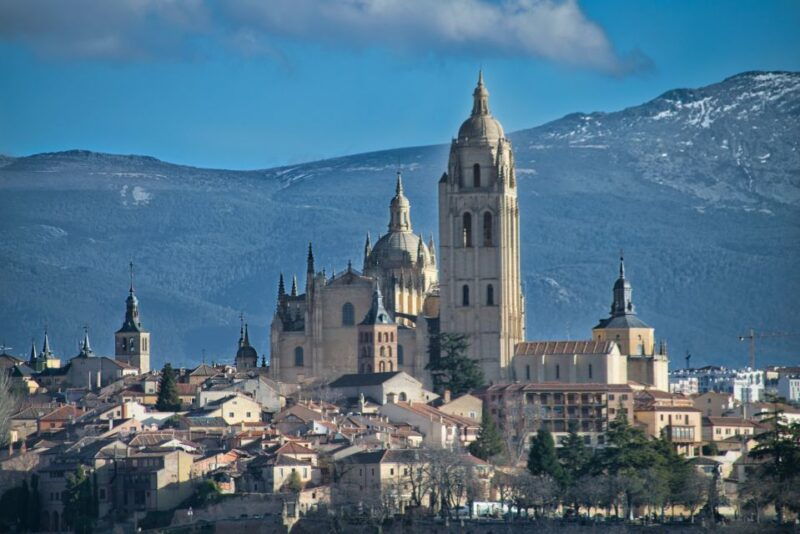 segovia-private-city-walking-tour-with-alcazar-of-segovia
