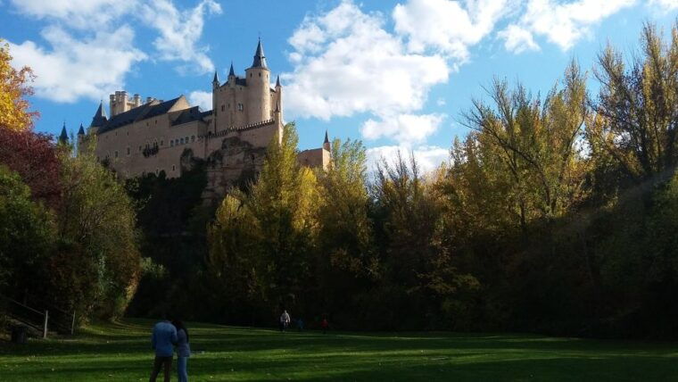 segovia-private-city-walking-tour-with-alcazar-of-segovia
