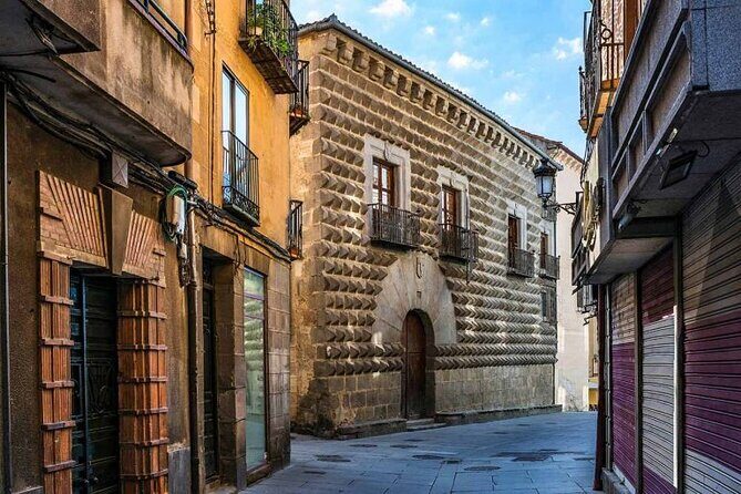 Segovia Tour with Guided Walking Tour Included - FAQs