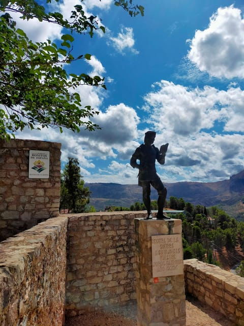 segura-de-la-sierra-highlights-walking-tour