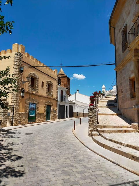 segura-de-la-sierra-highlights-walking-tour