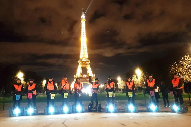 Segway by night ! Illuminated Paris - The Guides and Group Dynamics