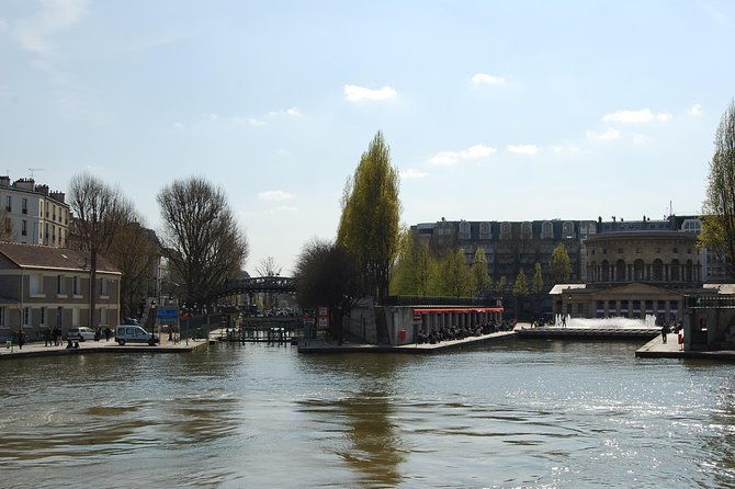 seine-river-cruise-and-paris-canals-tour-2