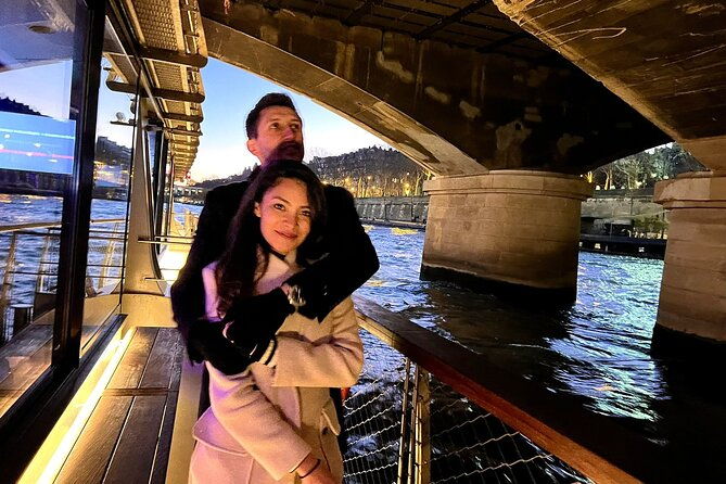 seine-river-cruise-french-crepe-tasting-by-the-eiffel-tower