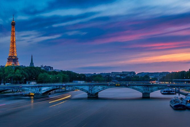 seine-river-cruise-french-crepe-tasting-by-the-eiffel-tower