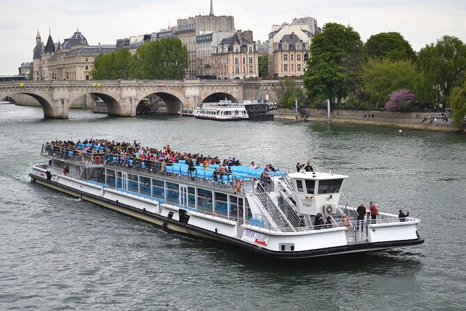seine-river-cruise-with-commentary-1-hour