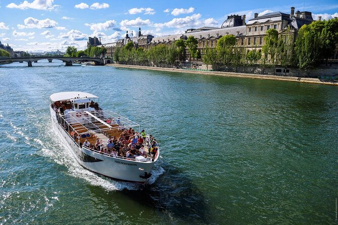 seine-river-guided-cruise-with-snack-options-by-vedettes-de-paris