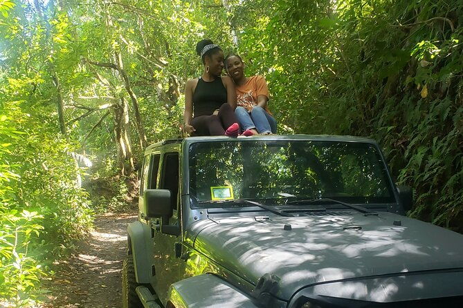 self-drive-4x4-off-road-jeep-wrangler-beach-chill