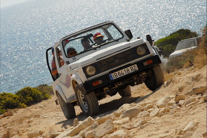 self-drive-4x4-off-road-jeepsafari-tour-mallorca-3