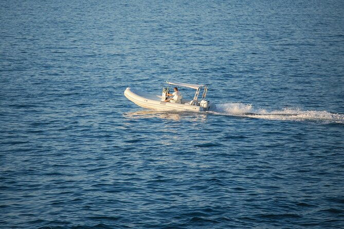 self-drive-boat-from-marina-grande-di-sorrento-2