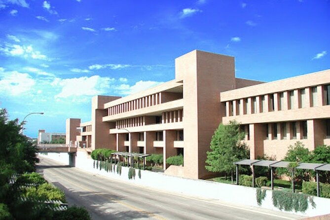 self-guided-arlington-scavenger-hunt-what-dreams-are-made-of