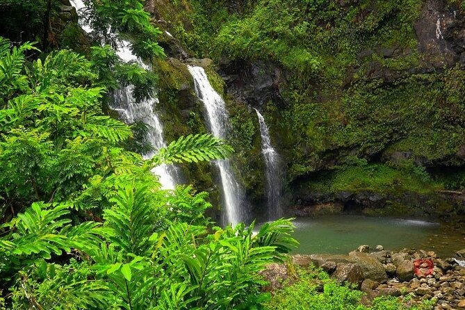 self-guided-audio-driving-tour-in-road-to-hana