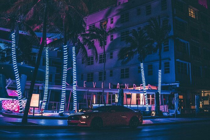 self-guided-audio-tour-miami-art-deco