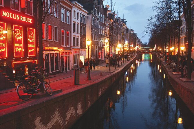 self-guided-audio-tour-of-the-red-light-district