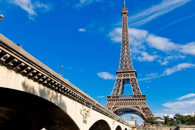 self-guided-audio-tour-the-eiffel-tower-exterior